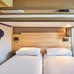 Ibis Budget Porte De La Chapelle - Aréna 2*