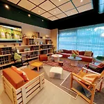 Ibis Budget Porte De La Chapelle - Aréna 2*